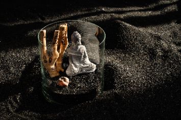 Чёрная крошка в декоре